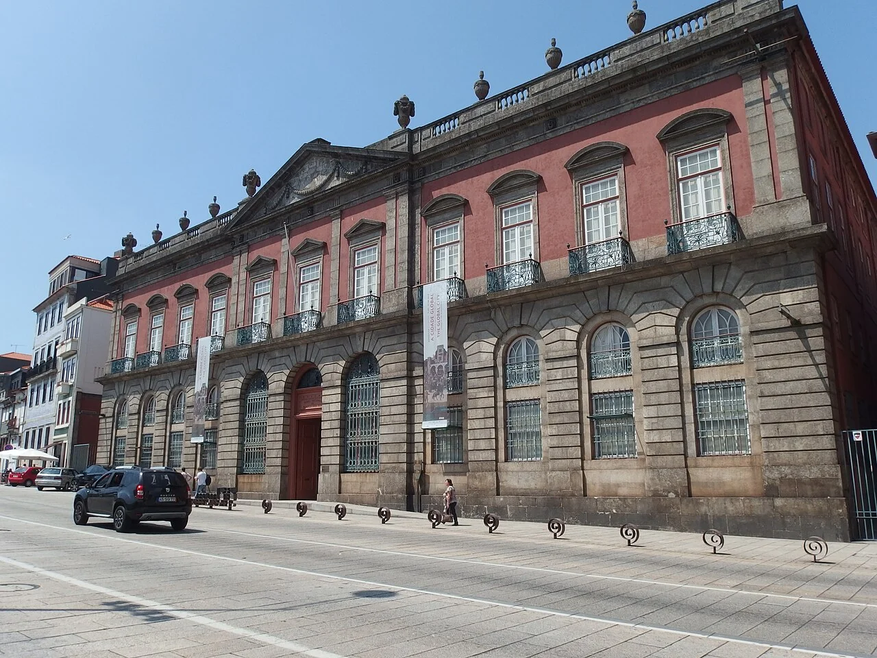 Fachada do Palácio dos Carrancas, sede do Museu Nacional Soares dos Reis, no Porto