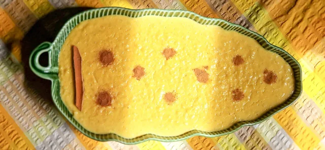 Arroz doce decorado com canela